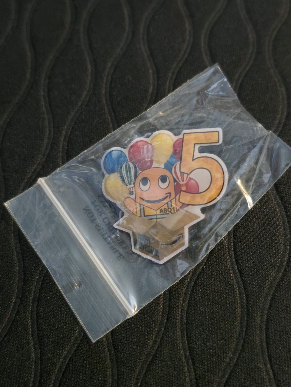 Amazon 5 year Anniversary Balloons Peccy Pin